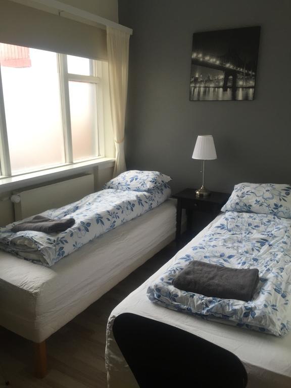 Litla Guesthouse イーサフィヨルズゥル エクステリア 写真
