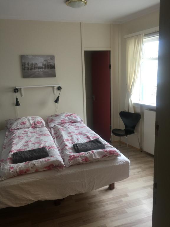 Litla Guesthouse イーサフィヨルズゥル エクステリア 写真